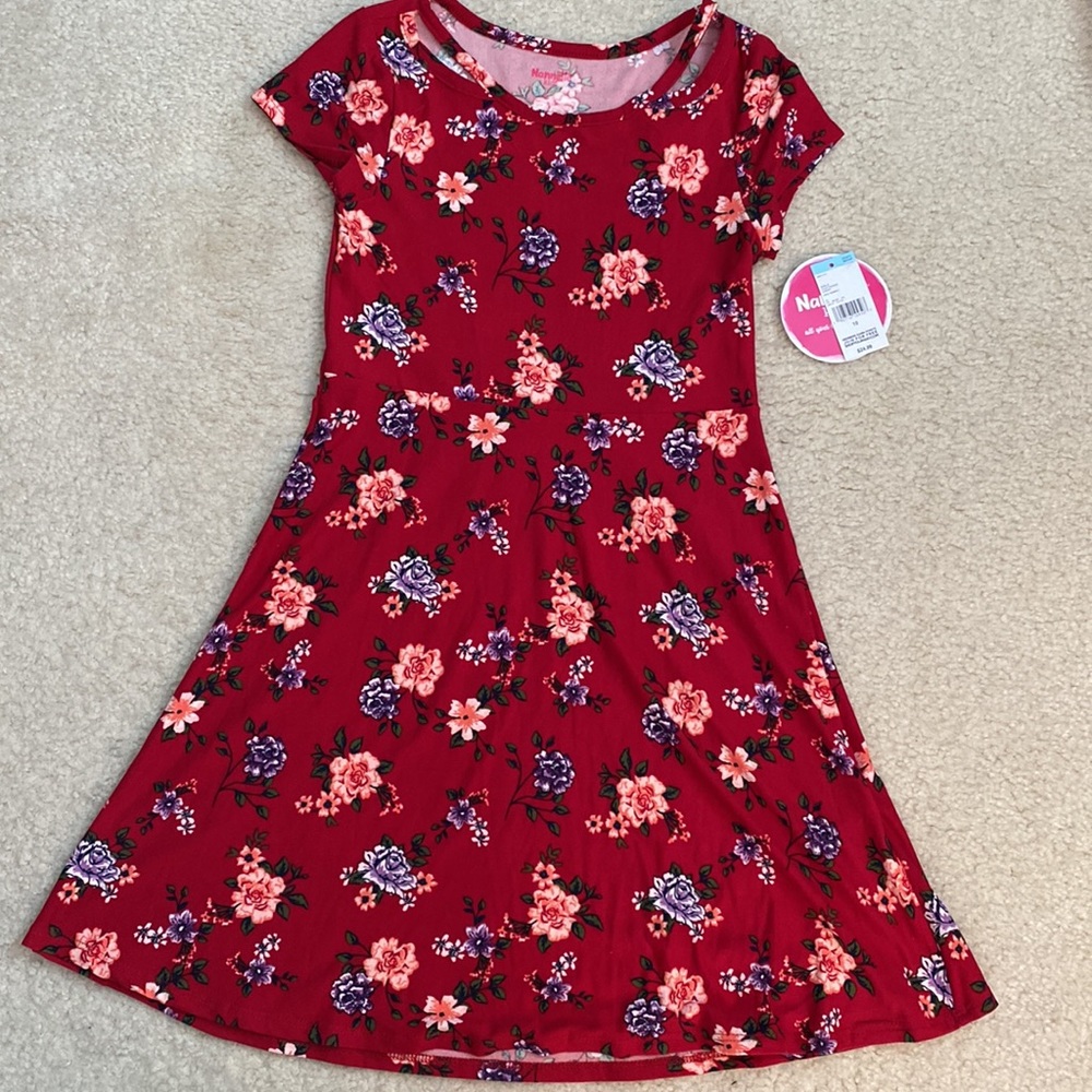Short sleeve flowery dress
